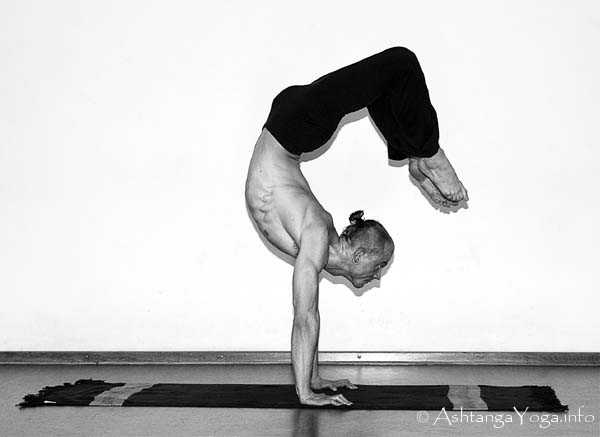 Viparita Chakrasana - Ashtanga Vinyasa Yoga; scratching on the edge of impossibility - Advanced B Series (Sthira Bhaga). 
