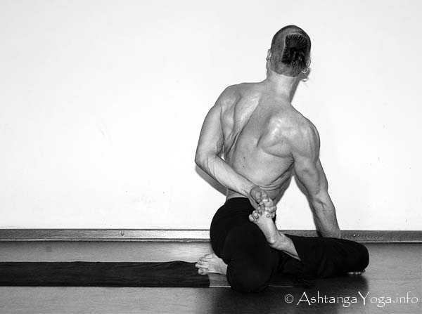 Viranchyasana B - Ashtanga Vinyasa Yoga transcends gravity in Advanced A Series (Sthira Bhaga). 