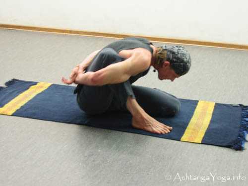 Marichyasana E - Ashtanga Vinyasa Yoga; scratching on the edge of impossibility - Advanced B Series (Sthira Bhaga). 