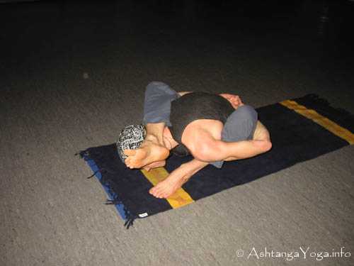 Marichyasana G - Ashtanga Vinyasa Yoga; scratching on the edge of impossibility - Advanced B Series (Sthira Bhaga). 